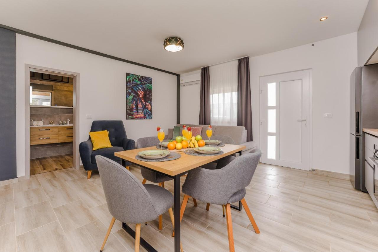 Apartmani Dmarie Привлака Екстер'єр фото